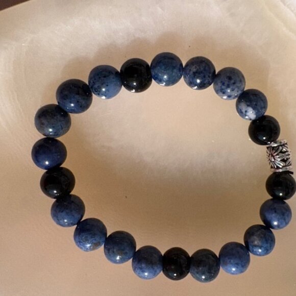 The Mystery – Intuition & Protection Bracelet Set - Picture 2 of 5